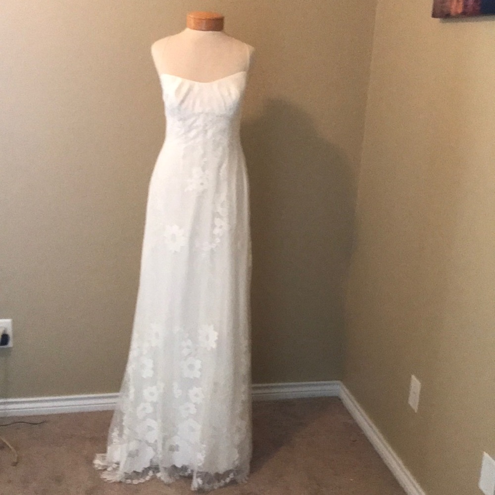Wedding gown